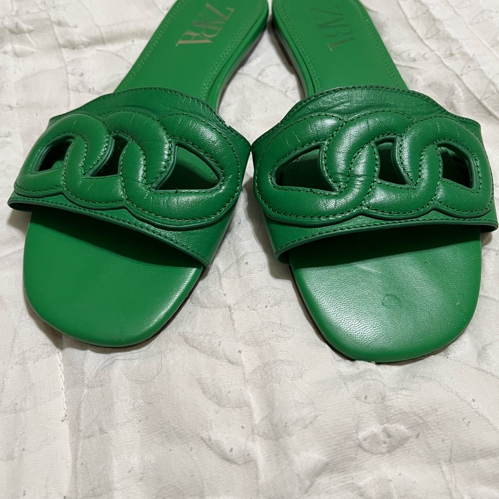 Zara Emerald Green Chain Slide Sandals - Picture 2 of 4